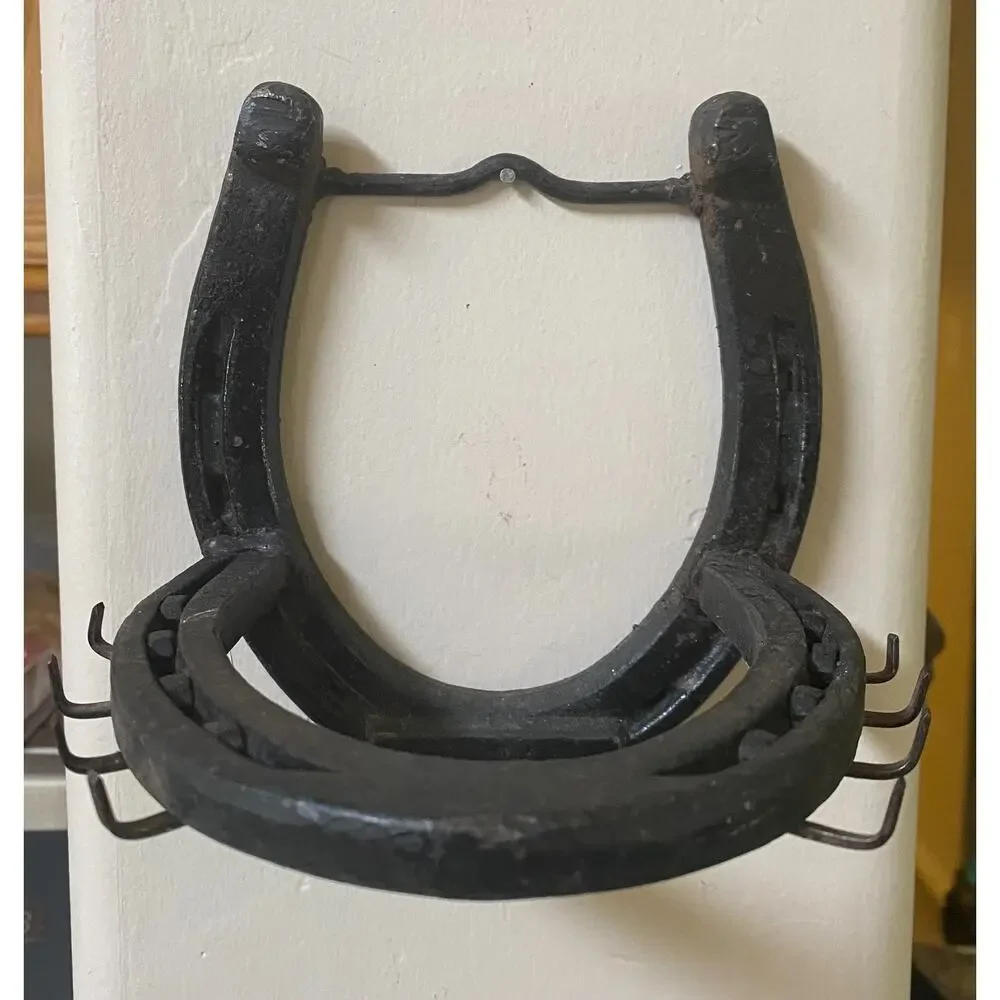 Vintage Homemade Horseshoe Key Ring Rack Necklace Holder Western Decorative 38B